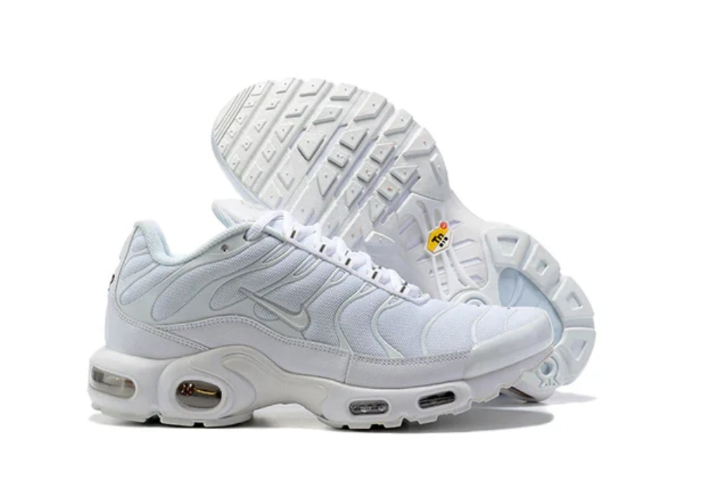 tenis air max TN plus branco